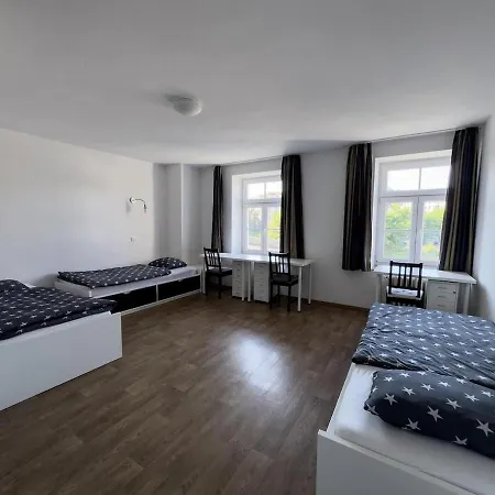 Appartement With 5 Beds & Two In The Centre *