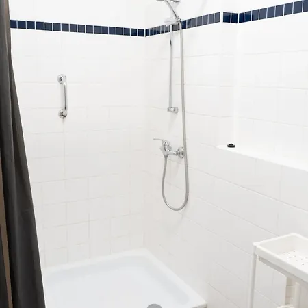 Apartamento With 5 Beds & Two In The Centre