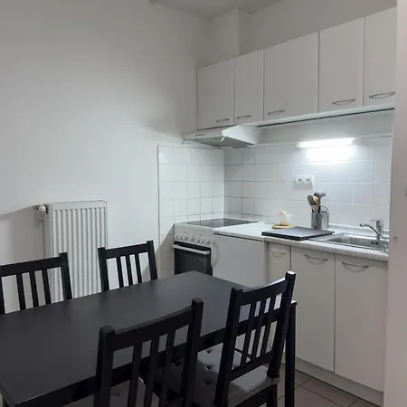 With 5 Beds & Two In The Centre *